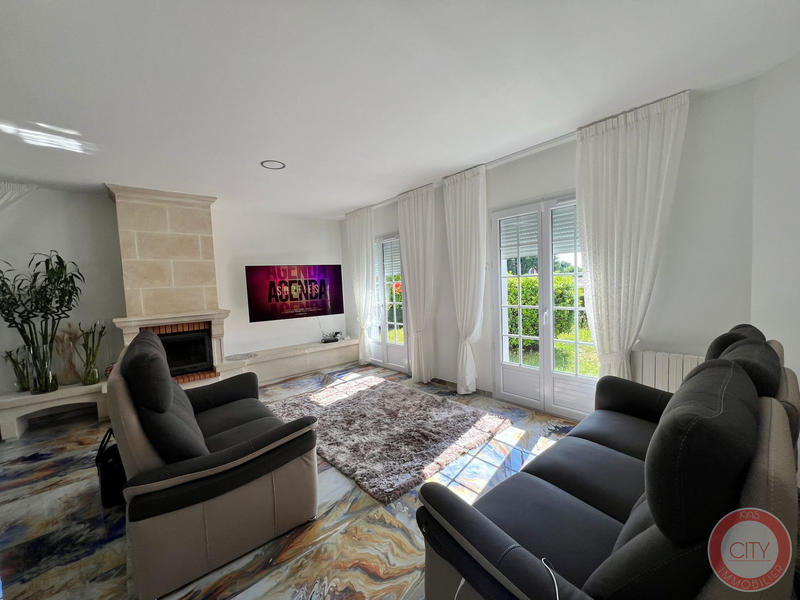 Maison - 177 m² - 6 pièces