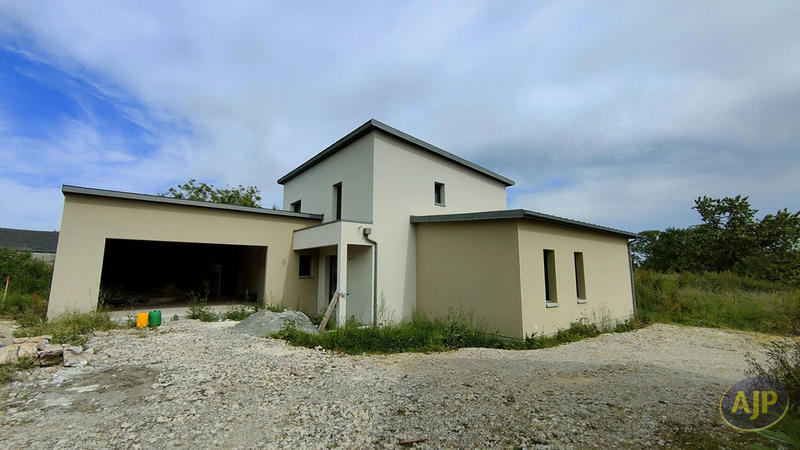 Maison - 190 m² - 6 pièces