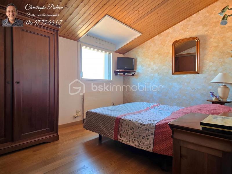 Pavillon - 211 m² - 6 pièces