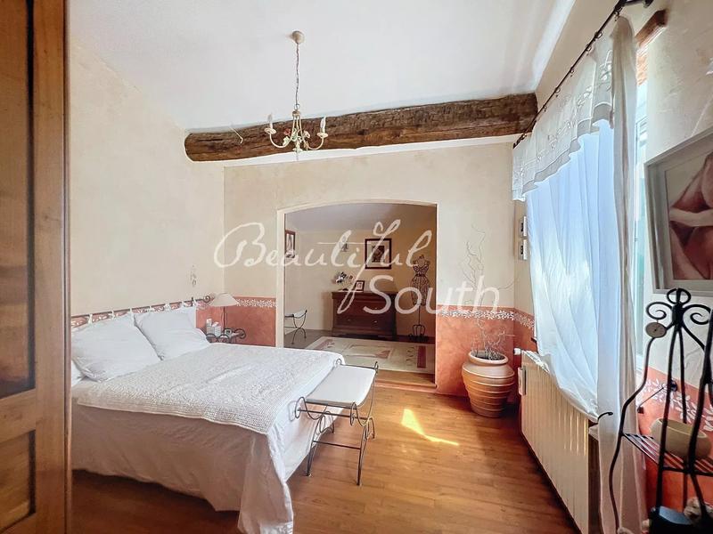 Mas - 345 m² - 10 pièces