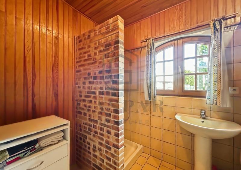 Maison - 453 m² - 17 pièces