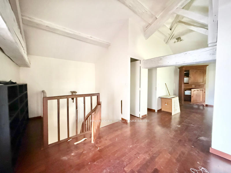 Villa - 300 m² - 9 pièces