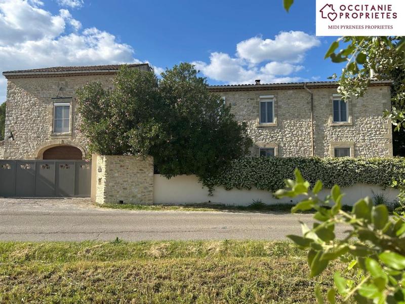 Demeure - 224 m² - 7 pièces