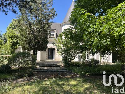 Maison - 334 m² - 9 pièces