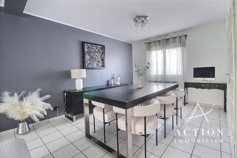 Maison - 110 m² - 4 pièces