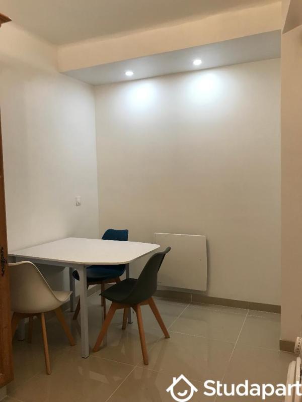 Chambre - 14 m² - 1 pièce