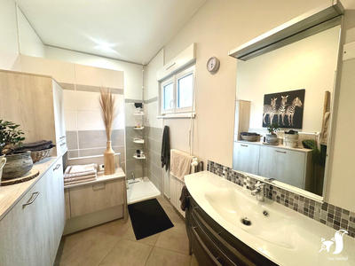 Maison - 165 m² - 8 pièces