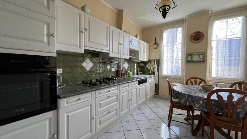 Immeuble - 260 m² - 5 pièces