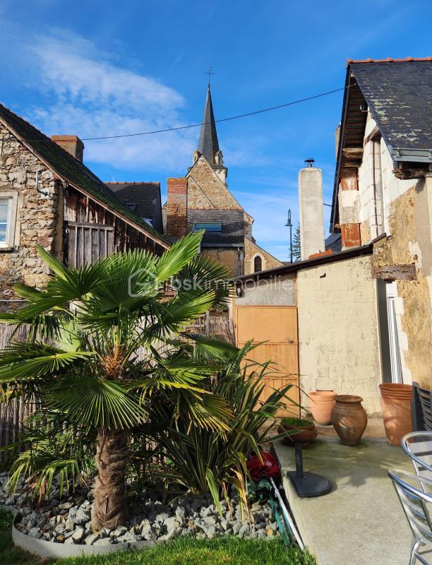 Maison en pierre - 450 m² - 12 pièces