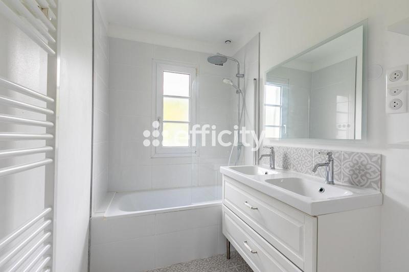 Maison - 115 m² - 7 pièces