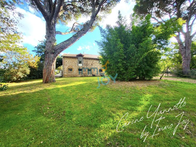 Maison - 240 m² - 8 pièces