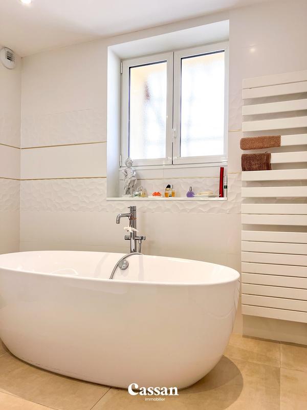 Maison - 194 m² - 7 pièces