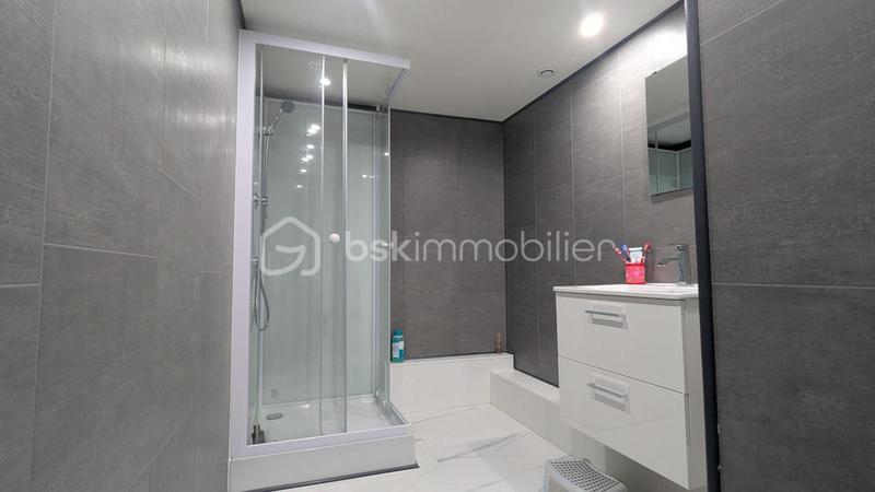 Corps de ferme - 242 m² - 8 pièces