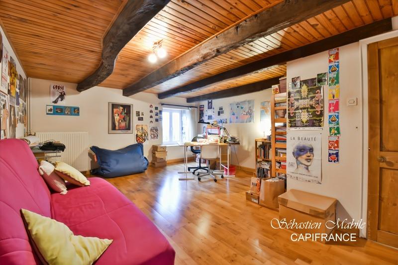 Maison - 198 m² - 7 pièces