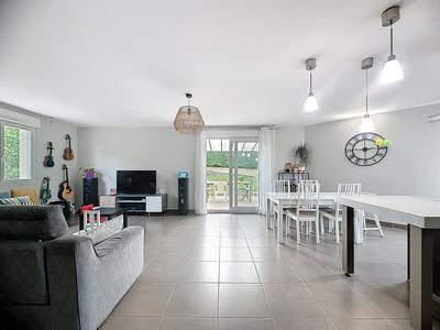 Maison - 102 m² - 4 pièces