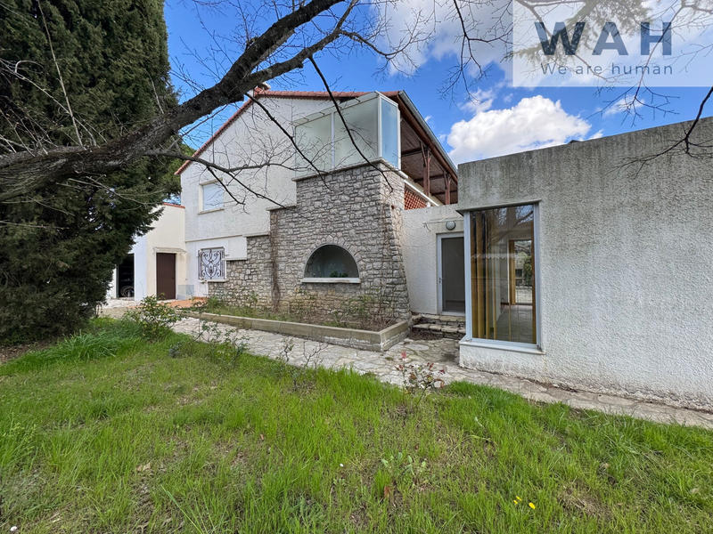 Maison - 276 m² - 8 pièces