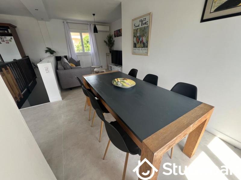 Chambre - 9 m² - 1 pièce