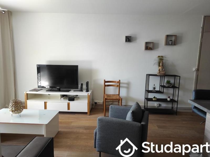 Chambre - 14 m² - 1 pièce