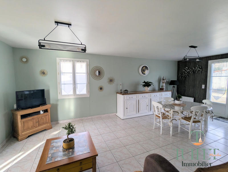 Maison - 121 m² - 6 pièces