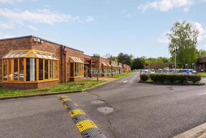 Local d'activité / Entrepôt - 1 055 m²