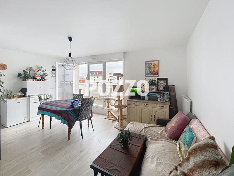 Appartement - 80 m² - 4 pièces