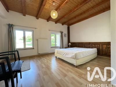 Maison - 300 m² - 11 pièces