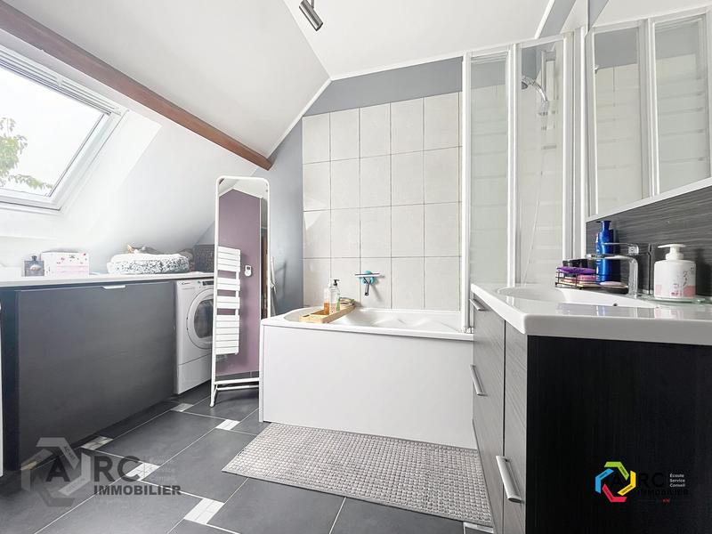 Maison - 135 m² - 6 pièces