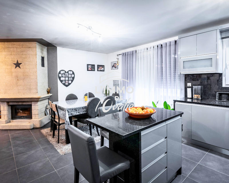 Maison - 182 m² - 7 pièces