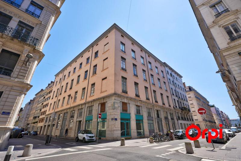 Appartement - 83 m² - 2 pièces