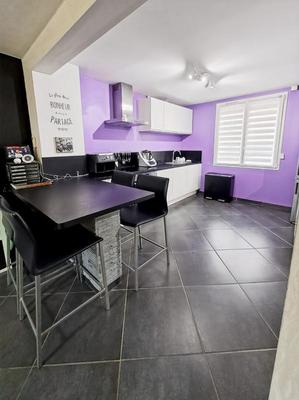 Maison - 140 m² - 6 pièces