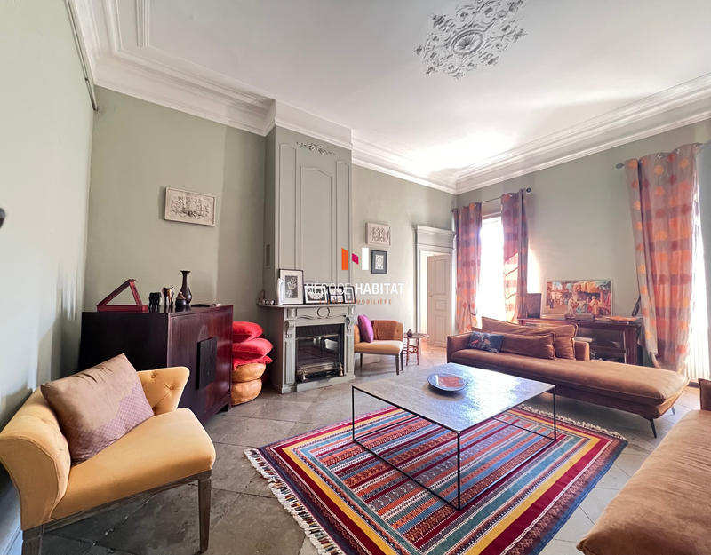 Appartement - 225 m² - 7 pièces