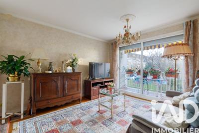 Appartement - 90 m² - 4 pièces