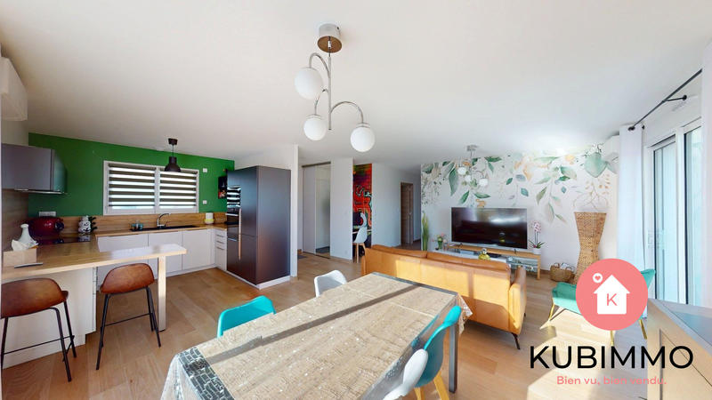 Maison - 101 m² - 4 pièces