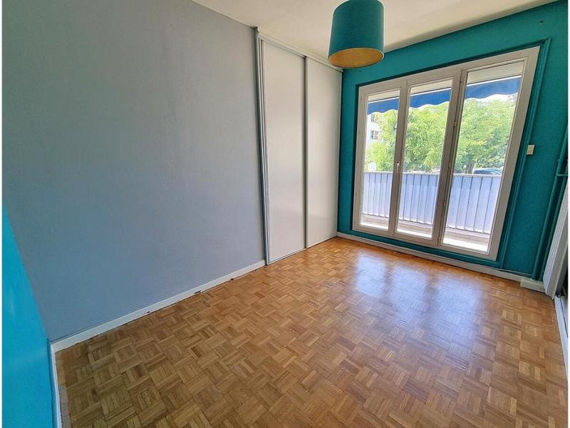 Appartement - 82 m² - 3 pièces