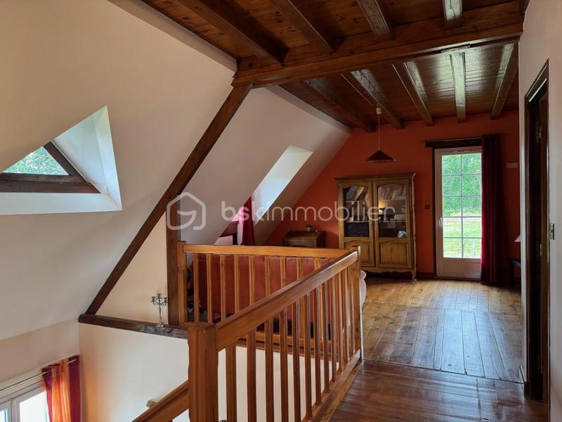Maison traditionnelle - 159 m² - 6 pièces