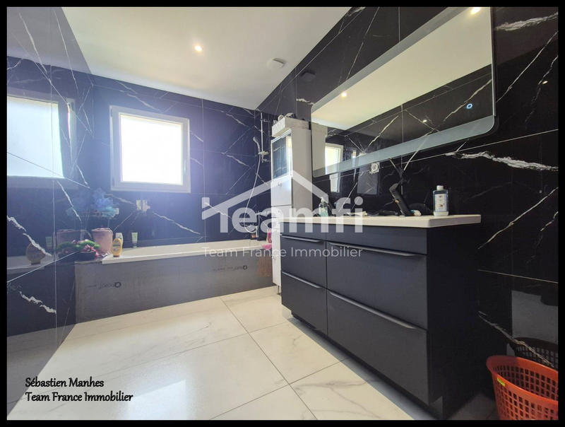 Maison - 129 m² - 4 pièces