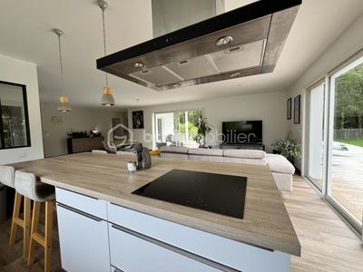 Maison - 130 m² - 4 pièces