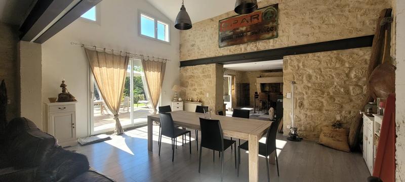 Maison - 258 m² - 4 pièces