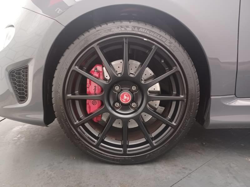 Abarth 500c 595c 1.4 Turbo 16v t-Jet 180 ch Bvm5 Competizione