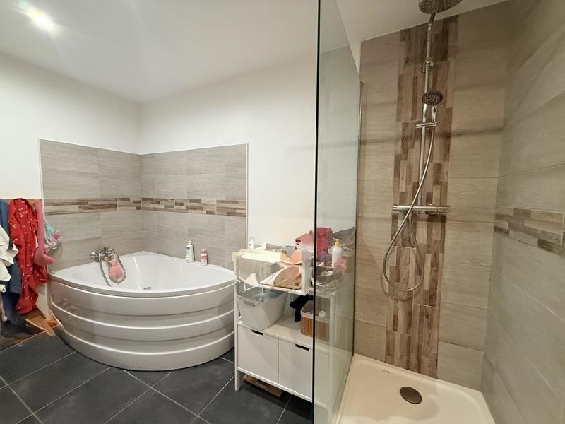 Maison - 85 m² - 5 pièces