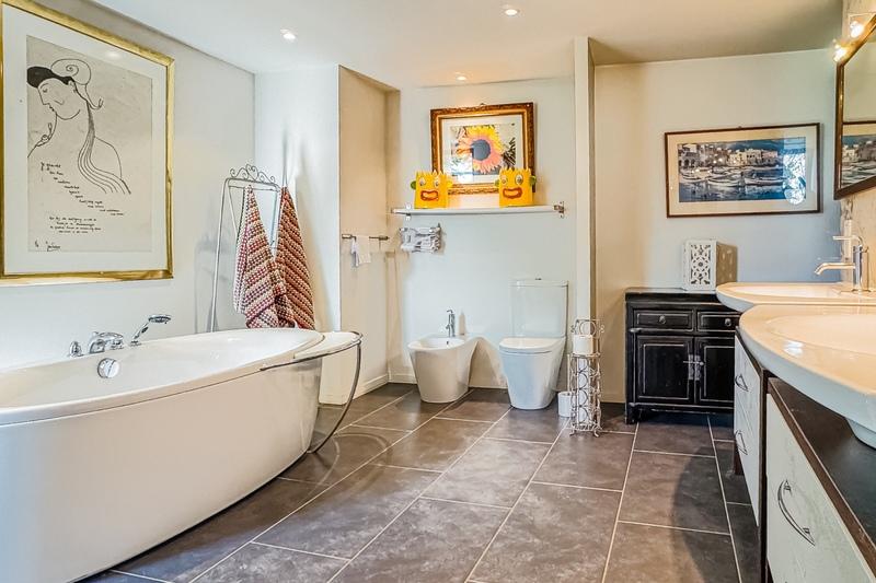 Haras - 400 m² - 7 pièces