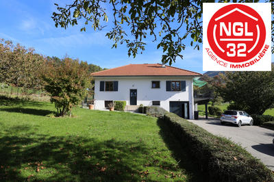 Villa - 100 m² - 5 pièces