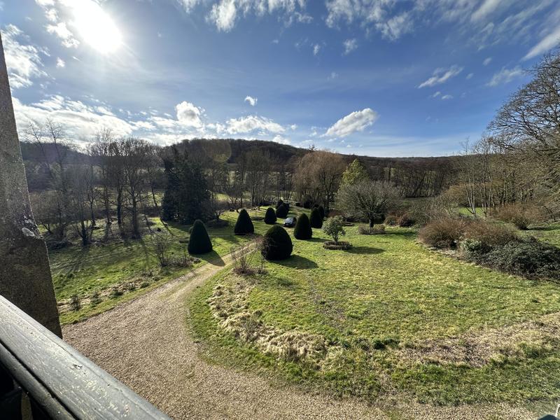 Propriété - 540 m² - 17 pièces