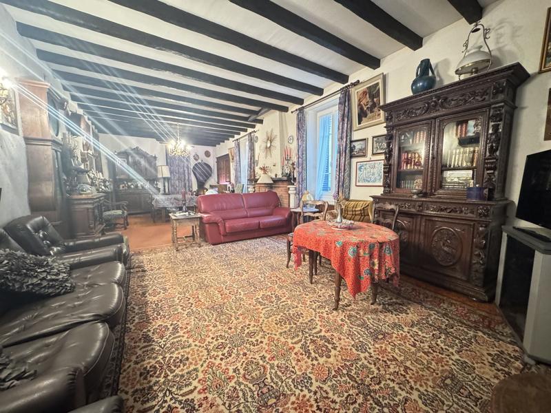 Maison ancienne - 194 m² - 5 pièces