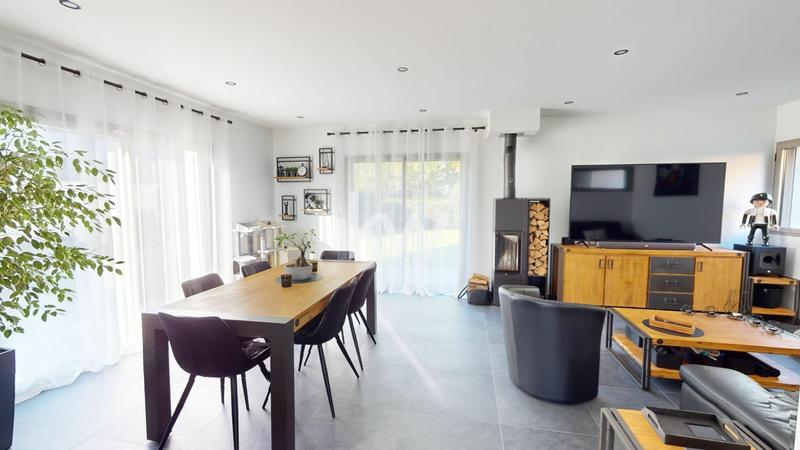 Maison - 150 m² - 7 pièces