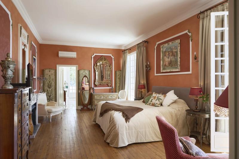 Maison - 350 m² - 7 pièces