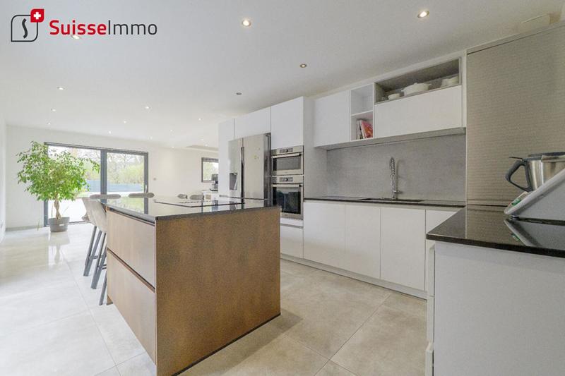 Villa - 210 m² - 8 pièces