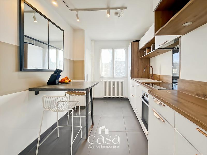 Appartement - 84 m² - 5 pièces