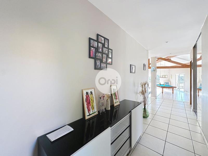 Maison - 210 m² - 7 pièces