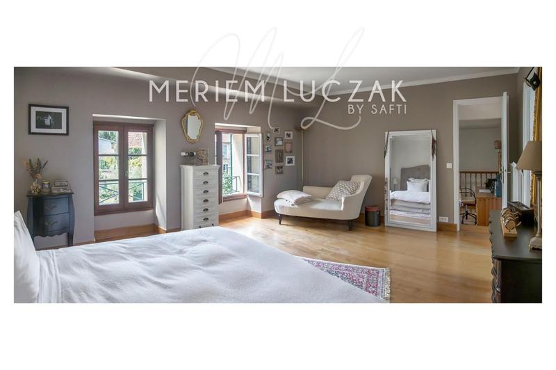 Maison - 180 m² - 7 pièces